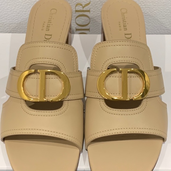 SOLD - Dior 30 Montaigne Nude Size 38.5 - Picture 5 of 6